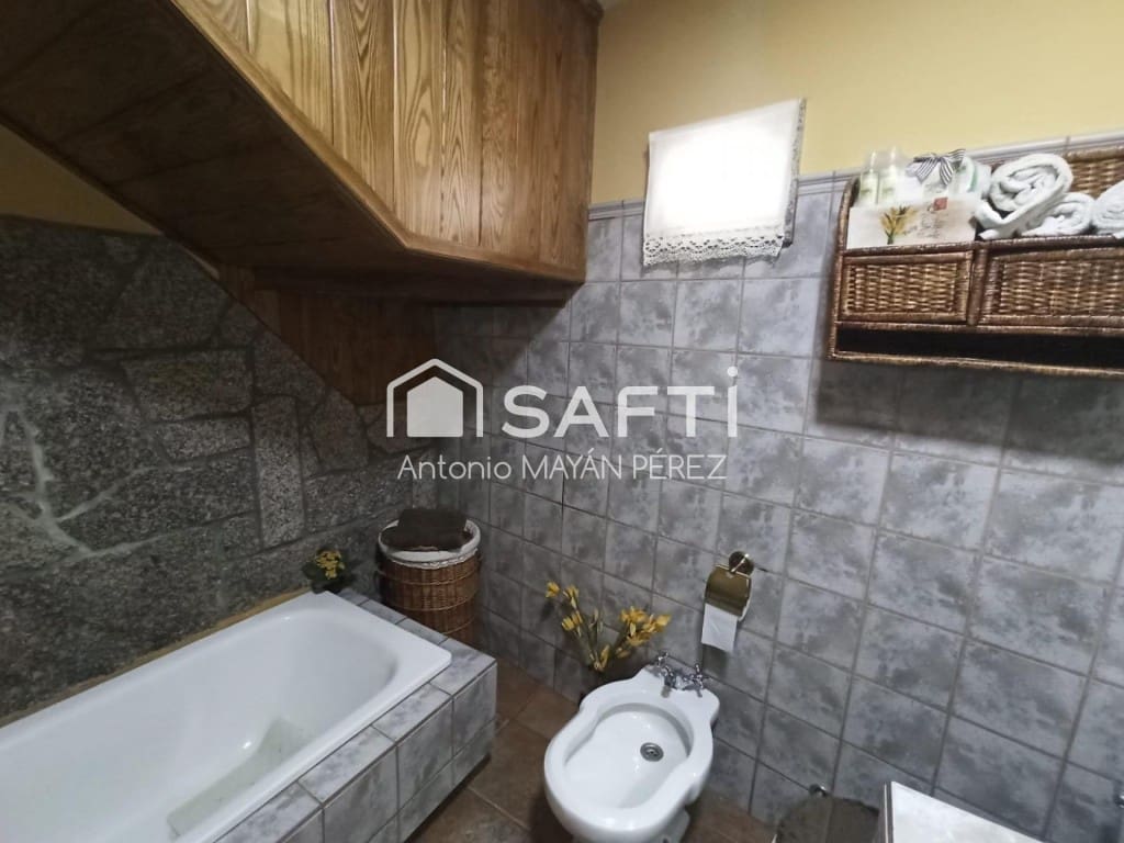 3 soveværelse Villa til salg i Ribeira med garage - € 300.000 (Ref: 9524129)