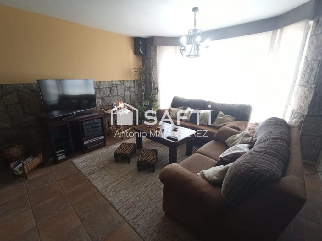 3 soveværelse Villa til salg i Ribeira med garage - € 300.000 (Ref: 9524129)