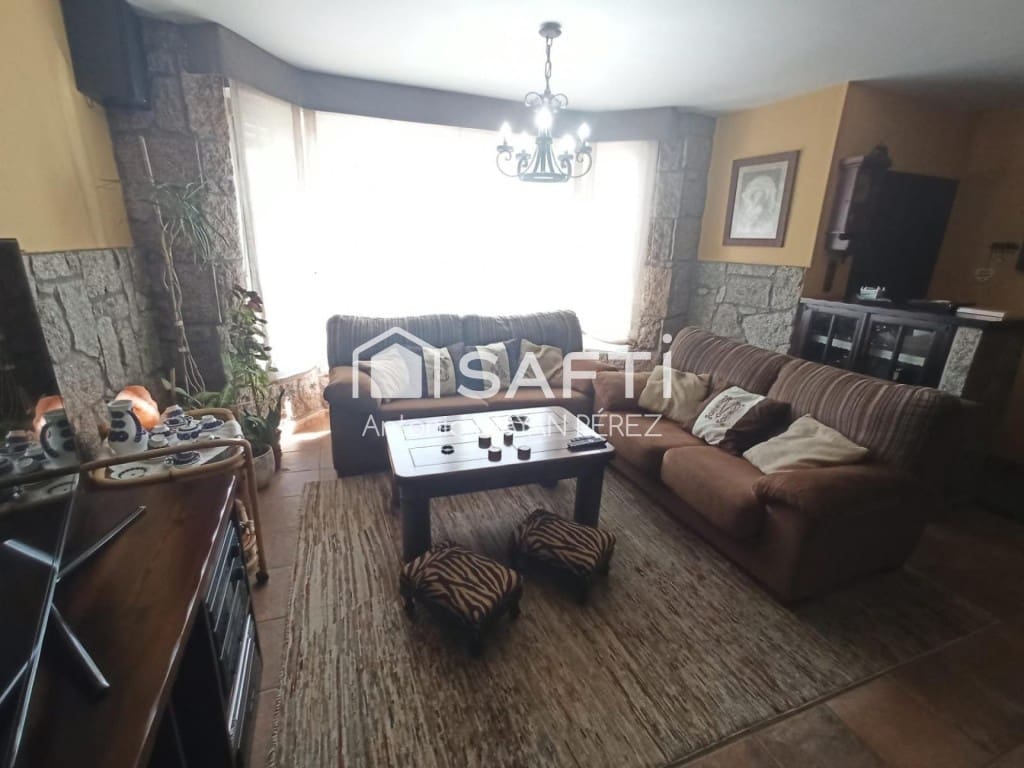 3 soveværelse Villa til salg i Ribeira med garage - € 300.000 (Ref: 9524129)