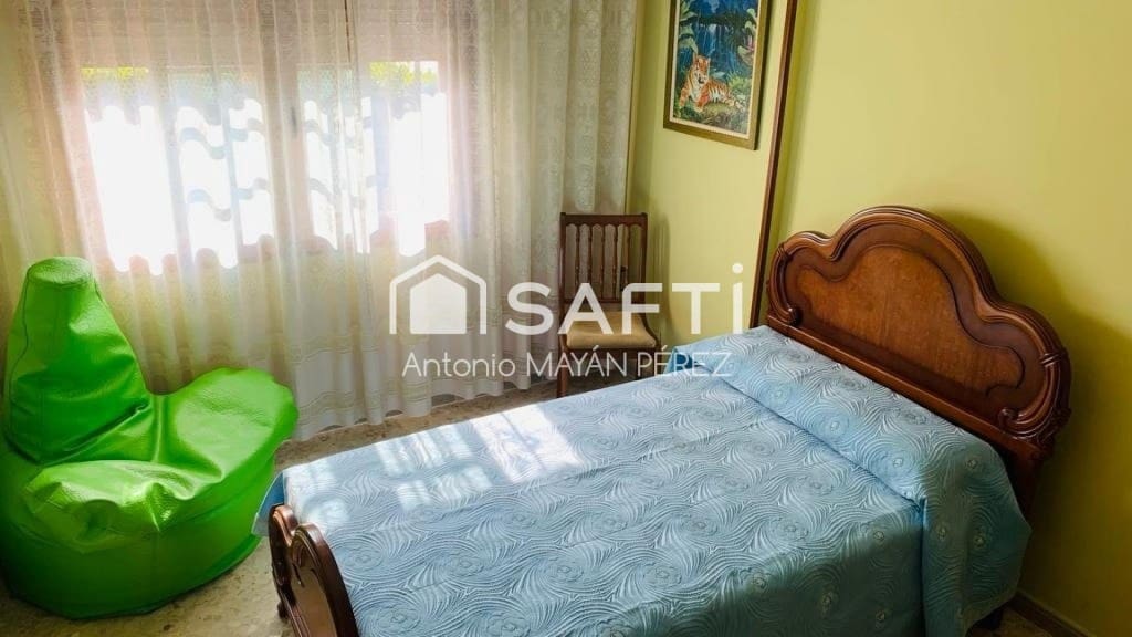 5 soveværelse Villa til salg i Ribeira med garage - € 269.000 (Ref: 9524130)