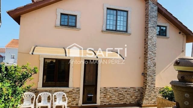 5 soveværelse Villa til salg i Ribeira med garage - € 269.000 (Ref: 9524130)