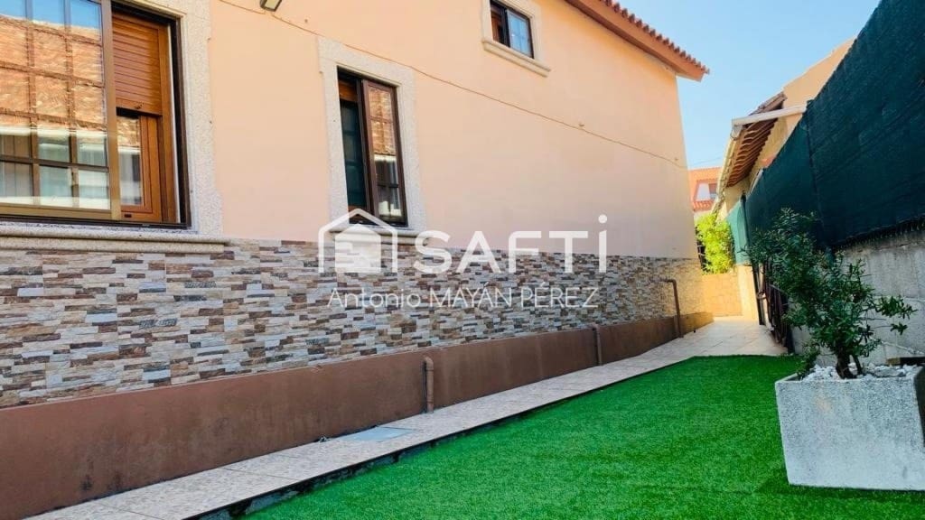 5 soveværelse Villa til salg i Ribeira med garage - € 269.000 (Ref: 9524130)