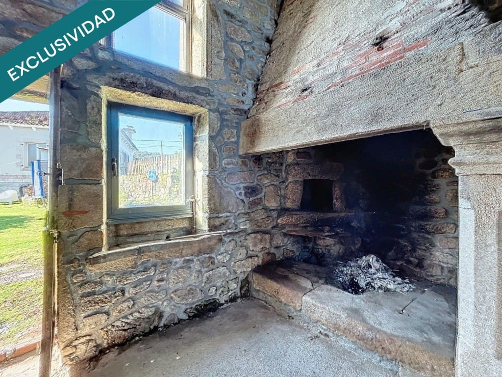 7 soveværelse Villa til salg i Ames med garage - € 245.000 (Ref: 9524131)