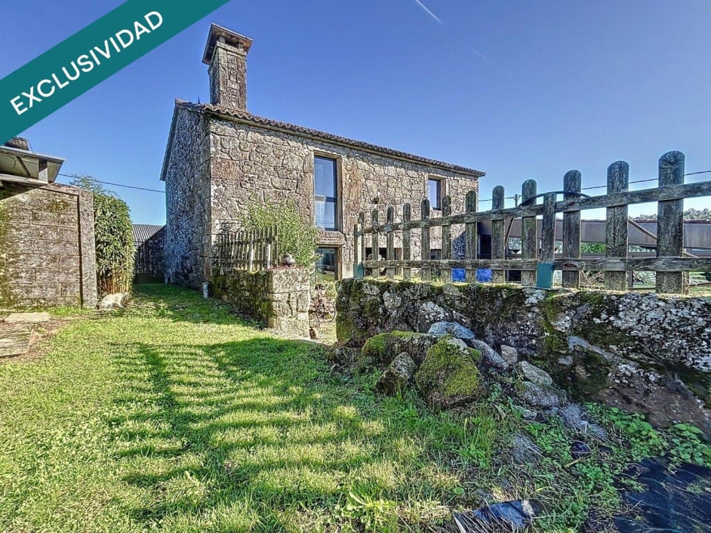 7 soveværelse Villa til salg i Ames med garage - € 245.000 (Ref: 9524131)