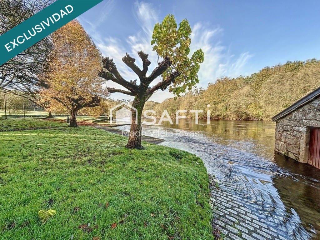 7 soveværelse Villa til salg i Ames med garage - € 245.000 (Ref: 9524131)