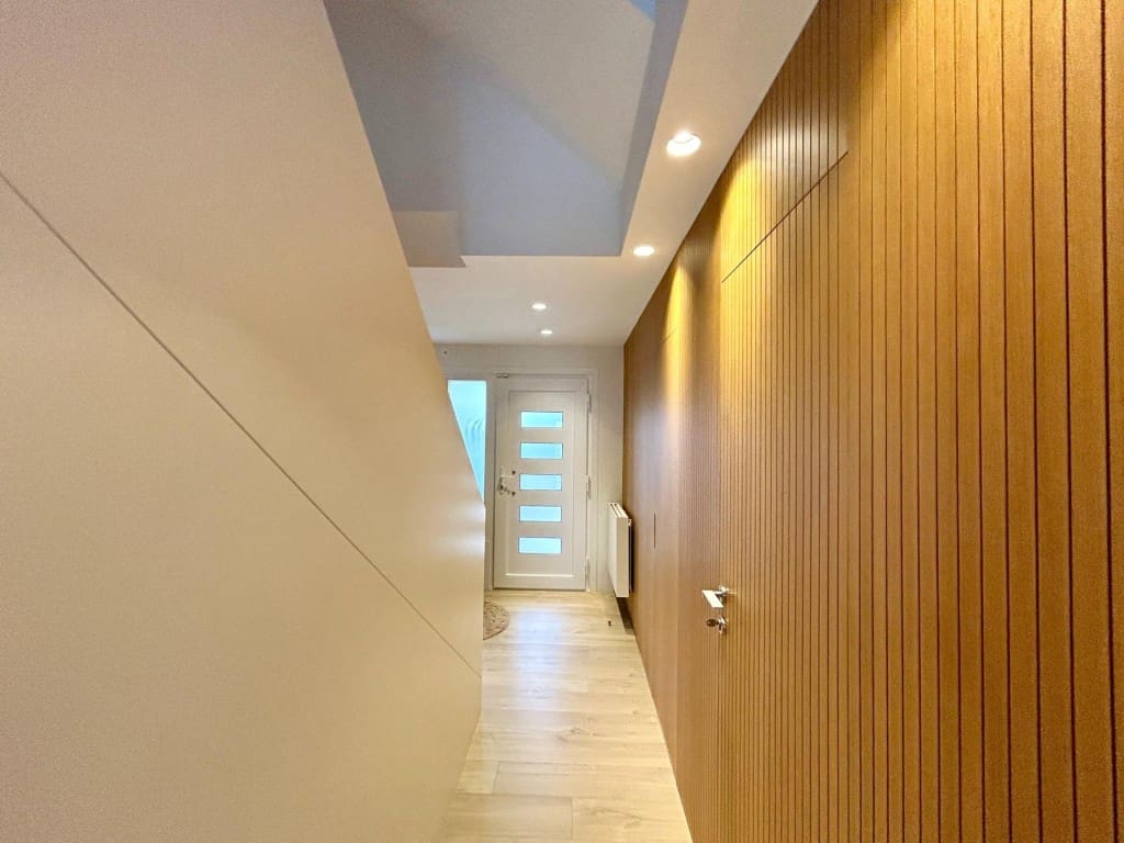 4 quarto Moradia em Banda para venda em Ames com piscina - 372 000 € (Ref: 9524132)