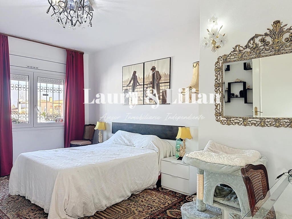 4 soverom Villa til salgs i Empuriabrava med svømmebasseng garasje - € 625 000 (Ref: 9524134)