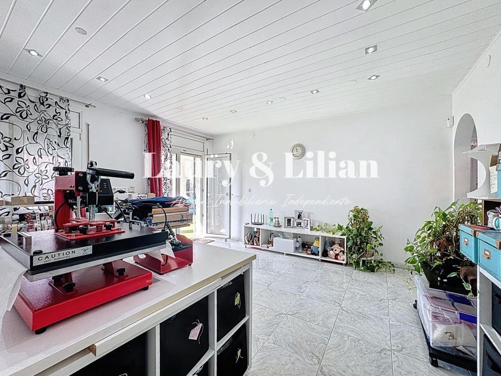 4 soverom Villa til salgs i Empuriabrava med svømmebasseng garasje - € 625 000 (Ref: 9524134)