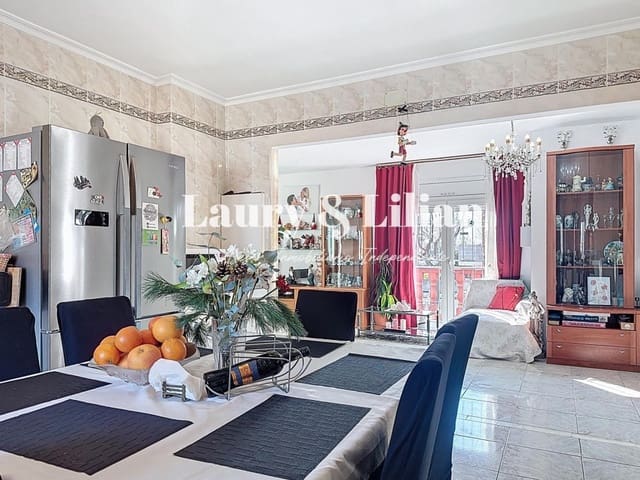 4 soverom Villa til salgs i Empuriabrava, Castelló d'Empúries med svømmebasseng garasje - € 625 000 (Ref: 9524134)