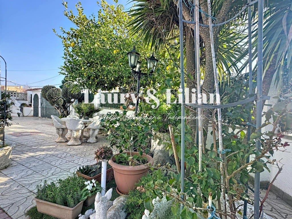 4 soverom Villa til salgs i Empuriabrava med svømmebasseng garasje - € 625 000 (Ref: 9524134)