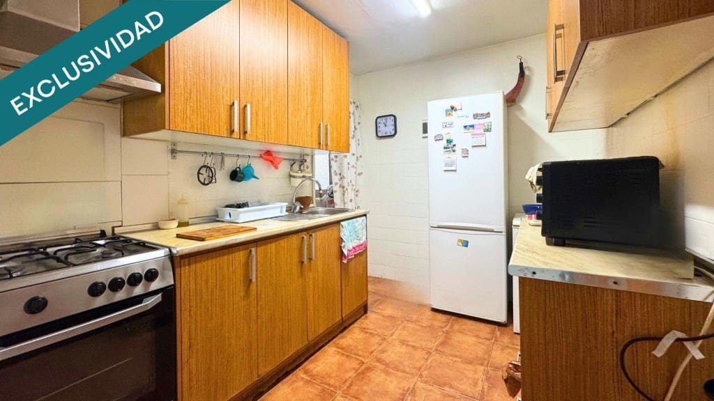 3 bedroom Apartment for sale in Alicante / Alacant city - € 159,000 (Ref: 9524137)