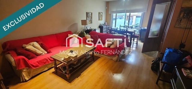 4 soveværelse Rækkehus til salg i Sant Hilari Sacalm med garage - € 298.000 (Ref: 9527553)