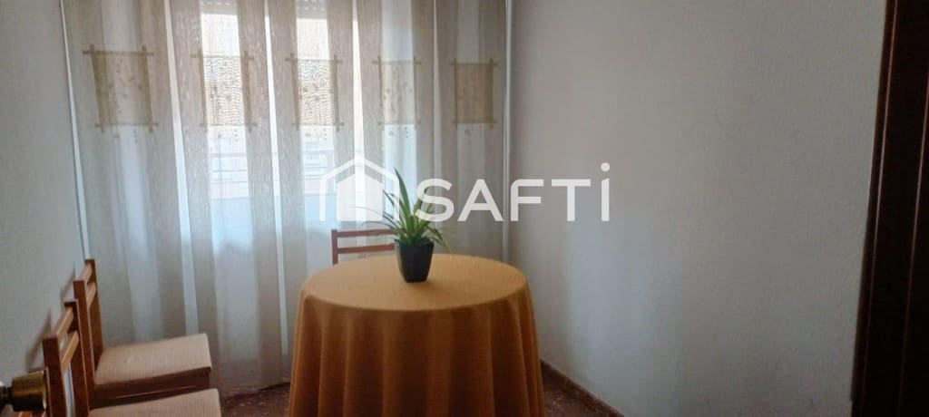 4 slaapkamer Appartement te koop in Valencia stad - € 389.000 (Ref: 9527557)