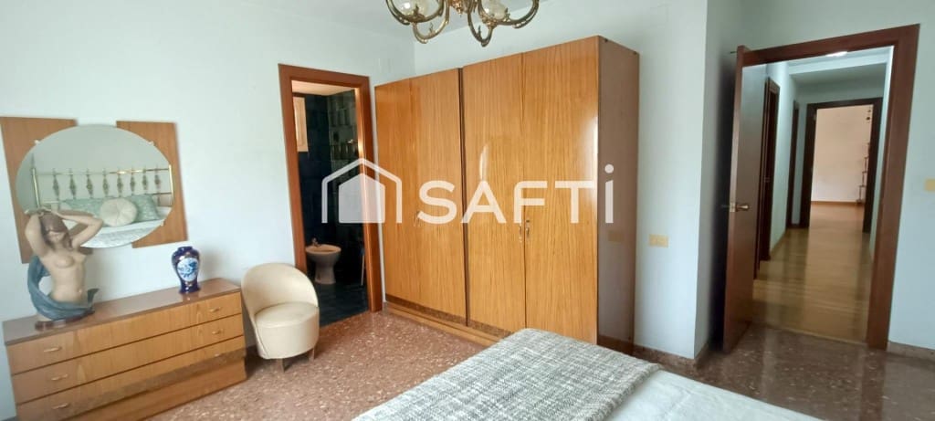4 slaapkamer Appartement te koop in Valencia stad - € 389.000 (Ref: 9527557)