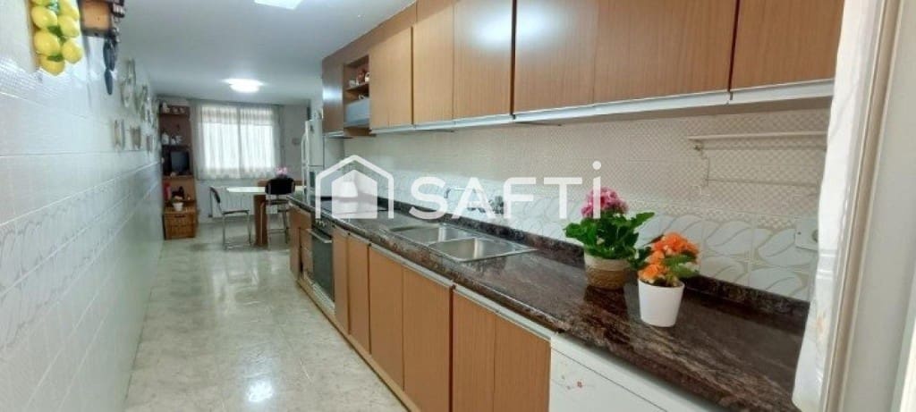 4 slaapkamer Appartement te koop in Valencia stad - € 389.000 (Ref: 9527557)