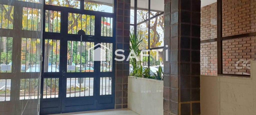 4 slaapkamer Appartement te koop in Valencia stad - € 389.000 (Ref: 9527557)