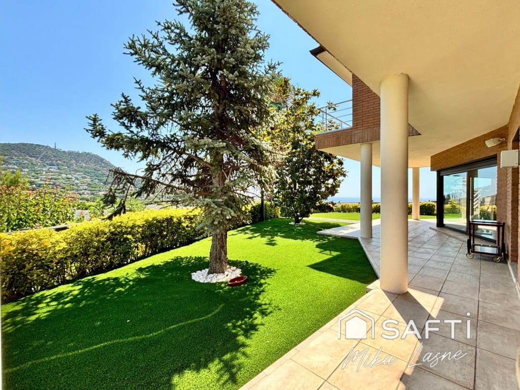 8 sovrum Villa till salu i Cabrils med pool garage - 1 850 000 € (Ref: 9527558)