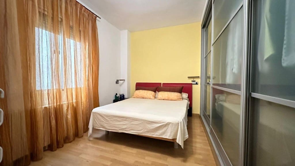 Apartamento de 3 habitaciones en Almoradí en venta - 130.000 € (Ref: 9530605)