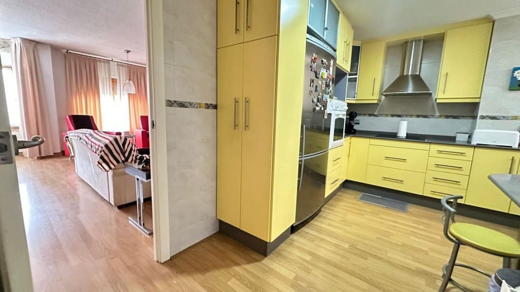 Apartamento de 3 habitaciones en Almoradí en venta - 130.000 € (Ref: 9530605)