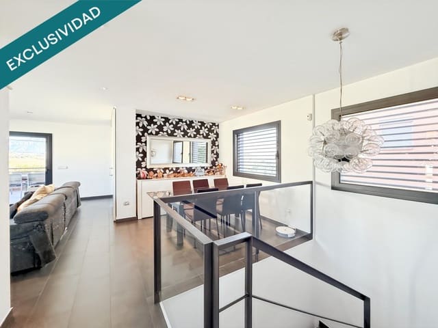Chalet de 5 habitaciones en Piera en venta con piscina garaje - 550.000 € (Ref: 9530610)