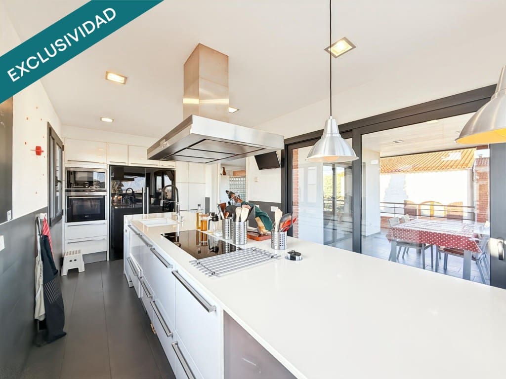 Chalet de 5 habitaciones en Piera en venta con piscina garaje - 550.000 € (Ref: 9530610)