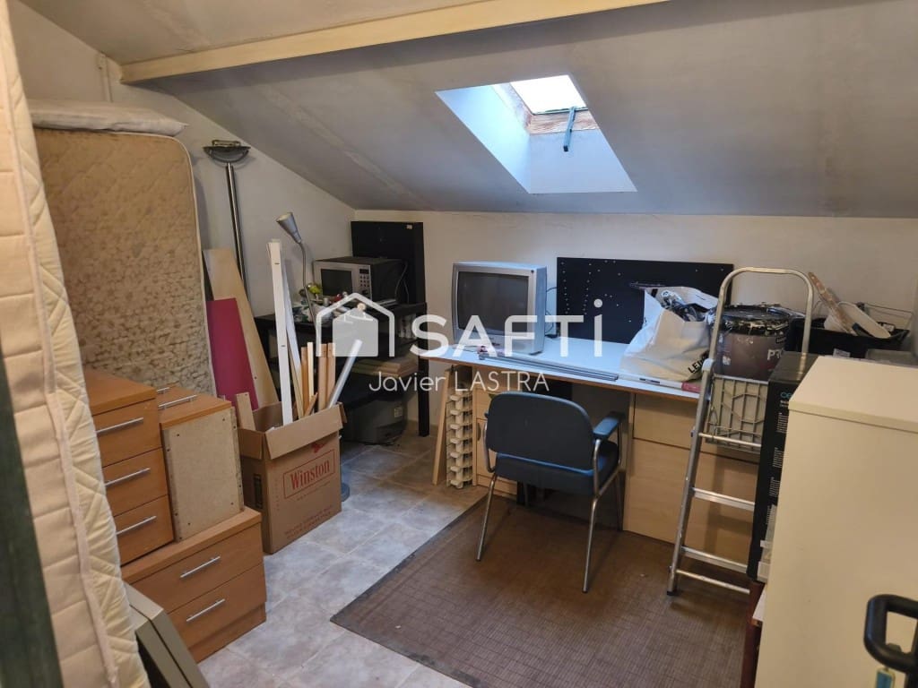 3 bedroom Apartment for sale in Leon city - € 150,000 (Ref: 9530613)