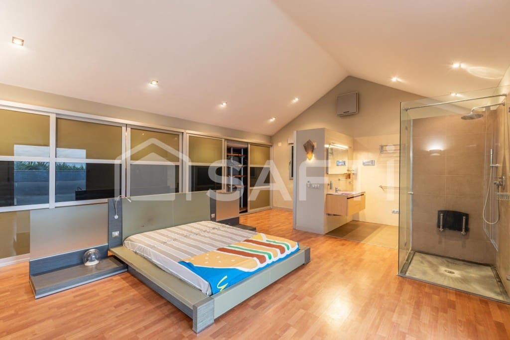 3 bedroom Finca/Country House for sale in Torreblanca with pool - € 300,000 (Ref: 9530614)