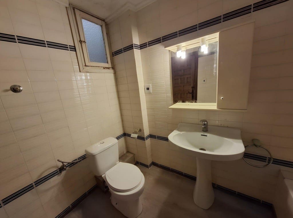 3 bedroom Apartment for sale in Ontinyent - € 75,900 (Ref: 9533785)