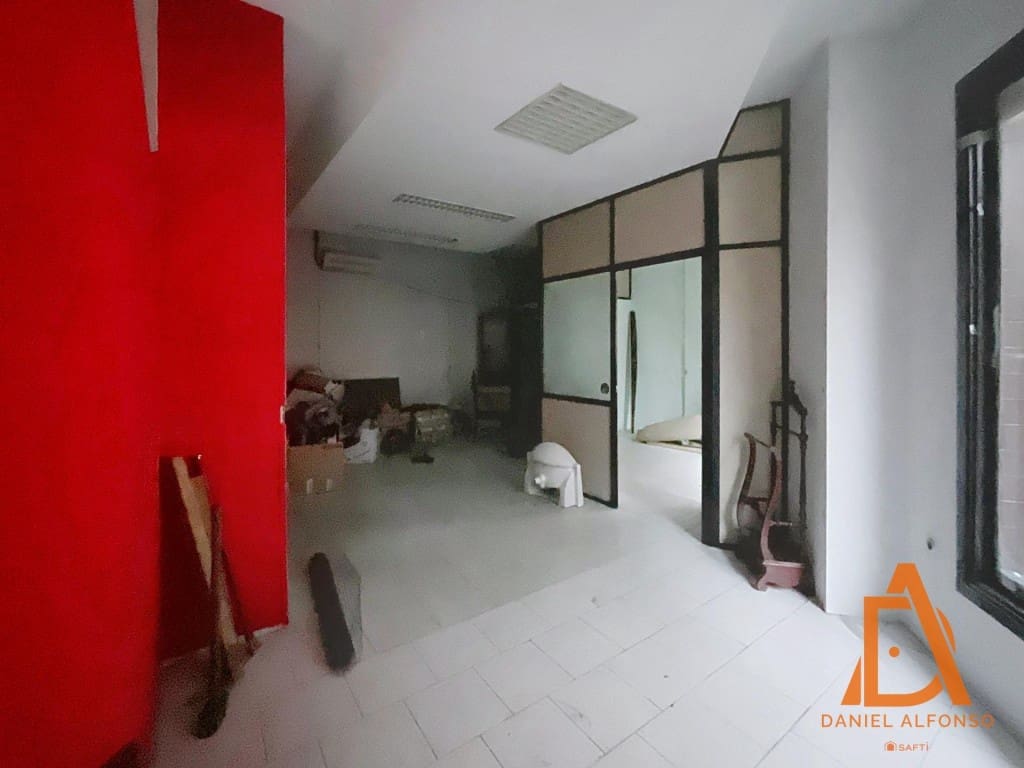 Comercial para venda em Gijon - 169 500 € (Ref: 9533786)