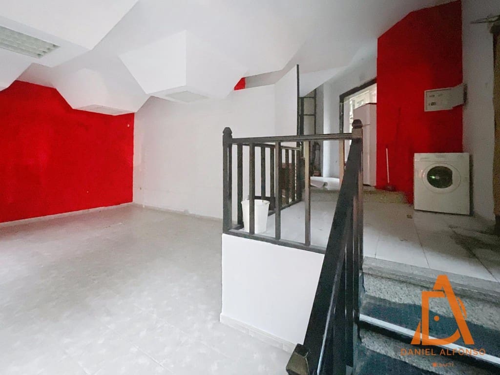 Comercial para venda em Gijon - 169 500 € (Ref: 9533786)