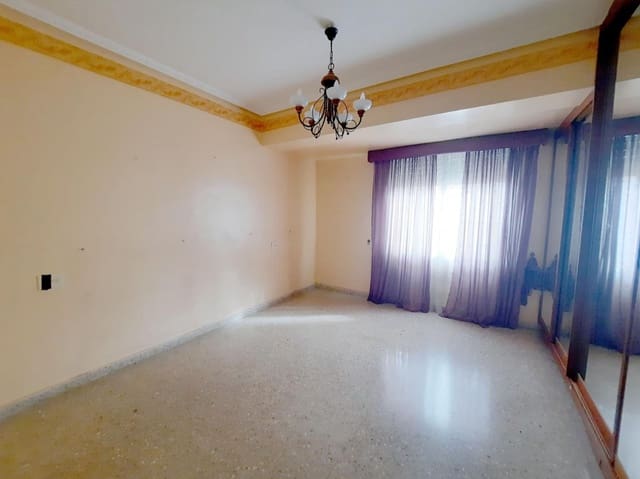 5 sovrum Lägenhet till salu i Sagunto / Sagunt - 170 000 € (Ref: 9533788)