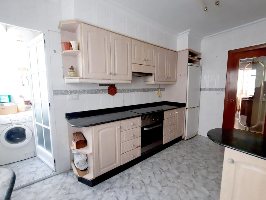 5 sovrum Lägenhet till salu i Sagunto / Sagunt - 170 000 € (Ref: 9533788)