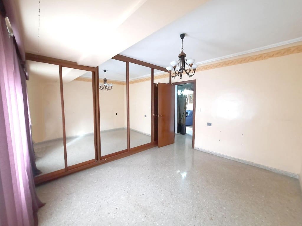 5 sovrum Lägenhet till salu i Sagunto / Sagunt - 170 000 € (Ref: 9533788)