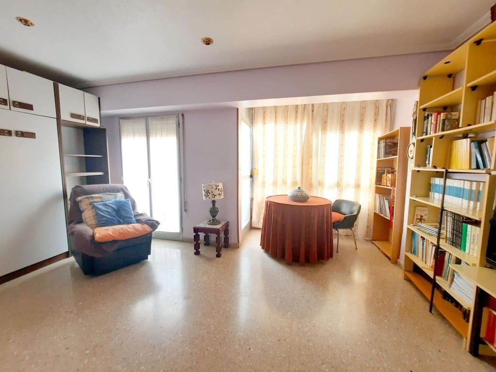 5 sovrum Lägenhet till salu i Sagunto / Sagunt - 170 000 € (Ref: 9533788)