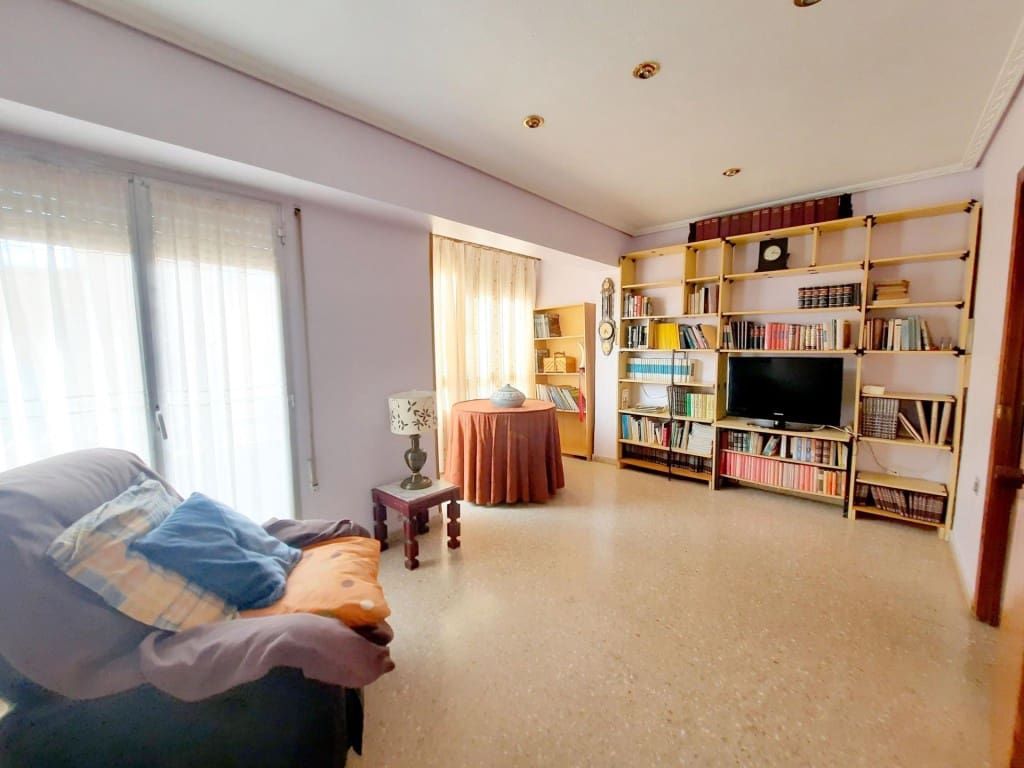 5 sovrum Lägenhet till salu i Sagunto / Sagunt - 170 000 € (Ref: 9533788)