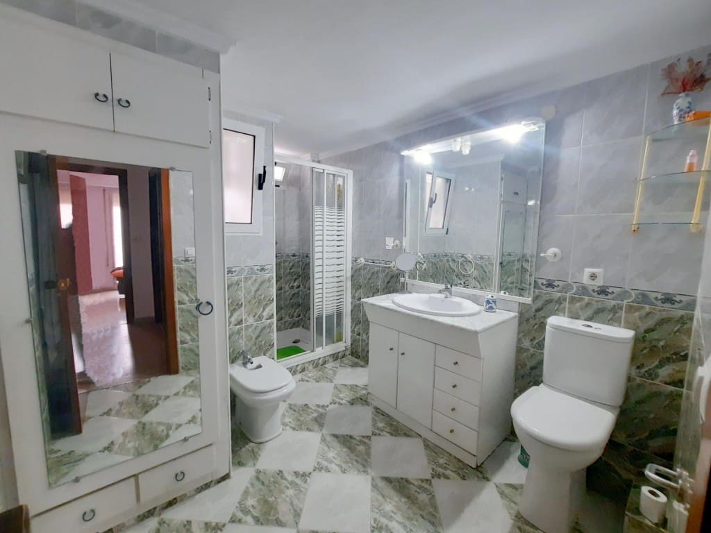 5 sovrum Lägenhet till salu i Sagunto / Sagunt - 170 000 € (Ref: 9533788)