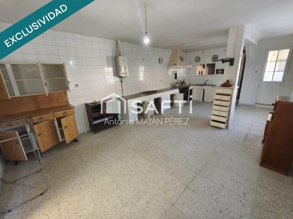 7 camera da letto Villa in vendita in Ribeira con garage - 231.000 € (Rif: 9533789)