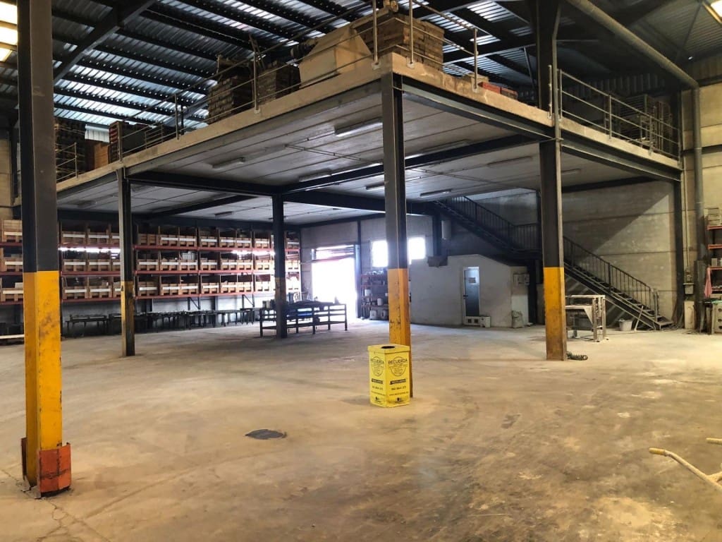 Kommersiell till salu i Oliva - 1 260 000 € (Ref: 9533790)