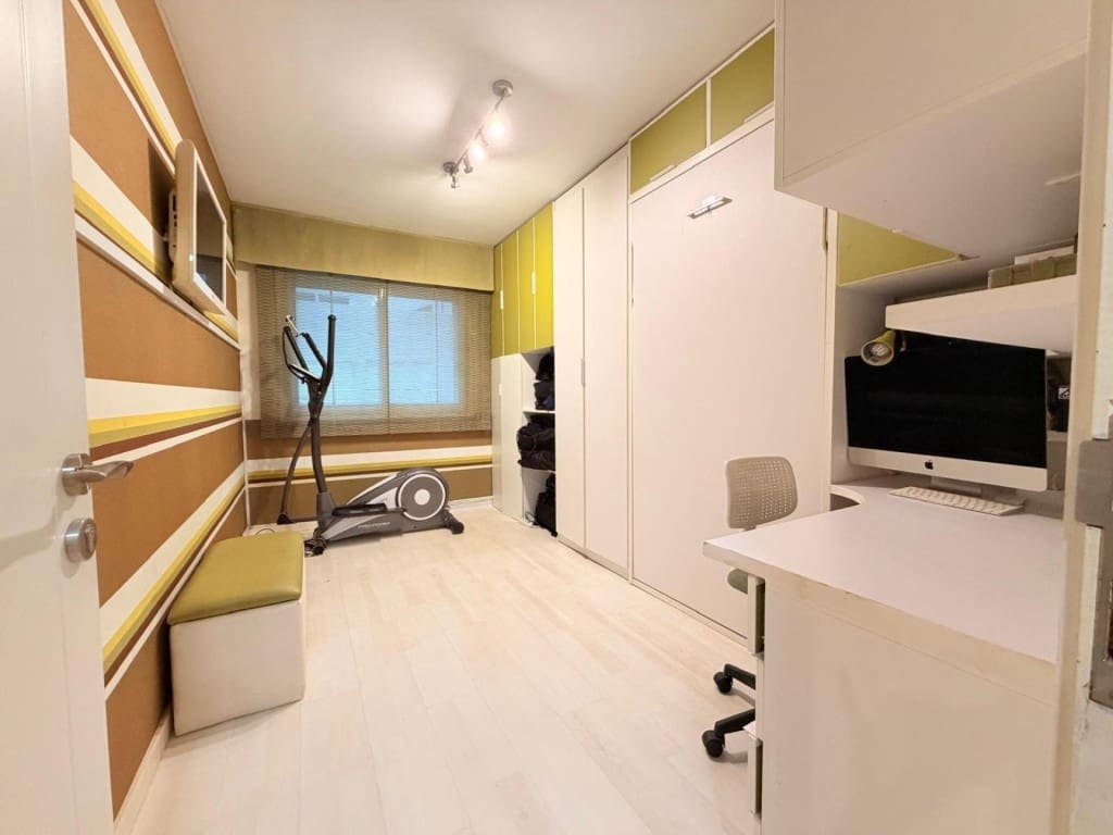 2 bedroom Apartment for sale in Pontevedra city with garage - € 245,000 (Ref: 9533794)