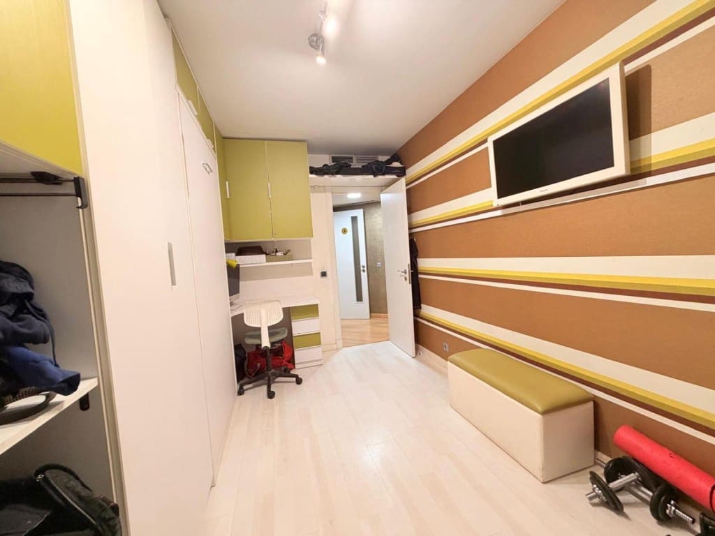 2 bedroom Apartment for sale in Pontevedra city with garage - € 245,000 (Ref: 9533794)