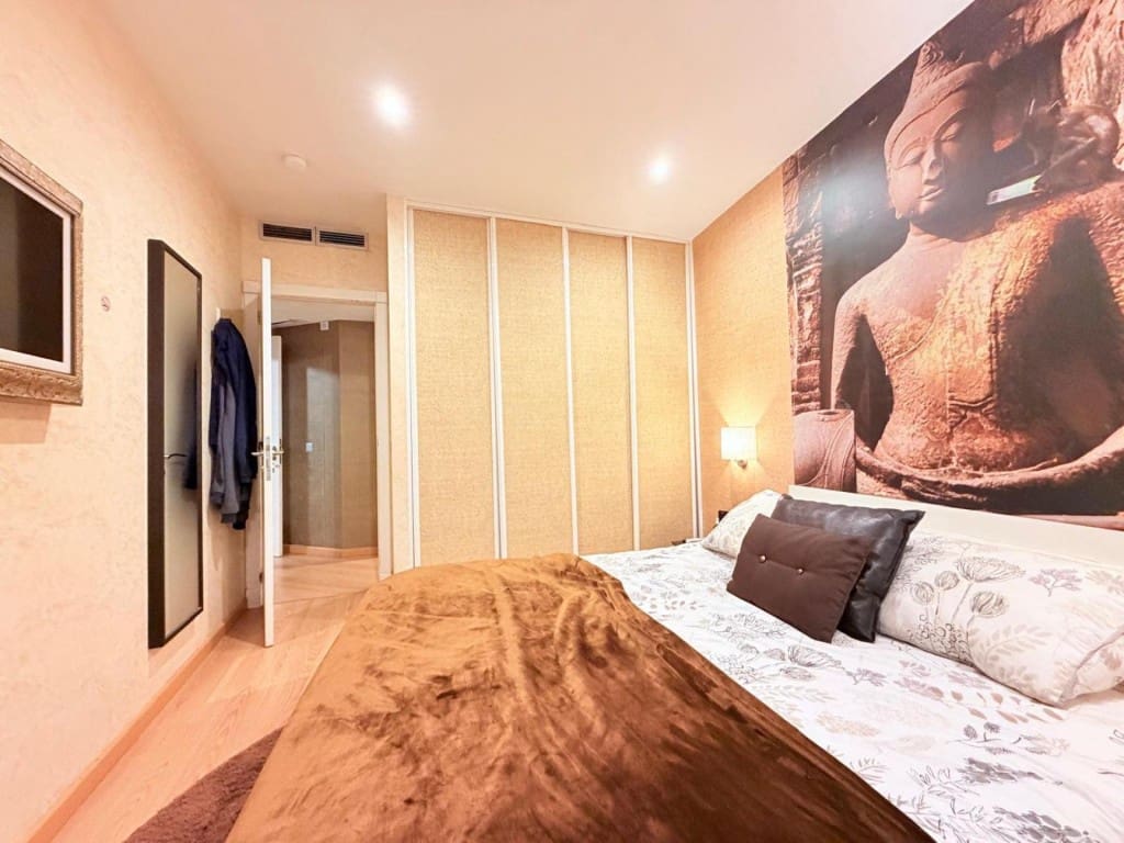 2 bedroom Apartment for sale in Pontevedra city with garage - € 245,000 (Ref: 9533794)