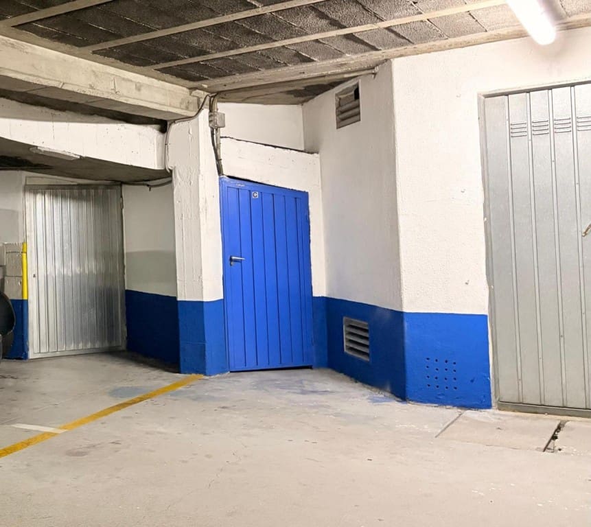 2 bedroom Apartment for sale in Pontevedra city with garage - € 245,000 (Ref: 9533794)