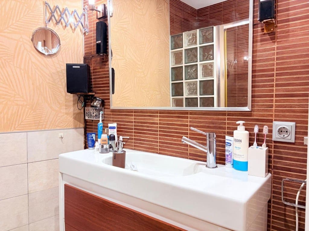 2 bedroom Apartment for sale in Pontevedra city with garage - € 245,000 (Ref: 9533794)