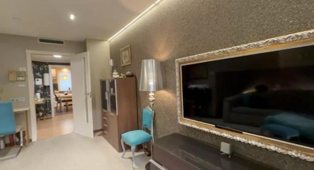 2 bedroom Apartment for sale in Pontevedra city with garage - € 245,000 (Ref: 9533794)