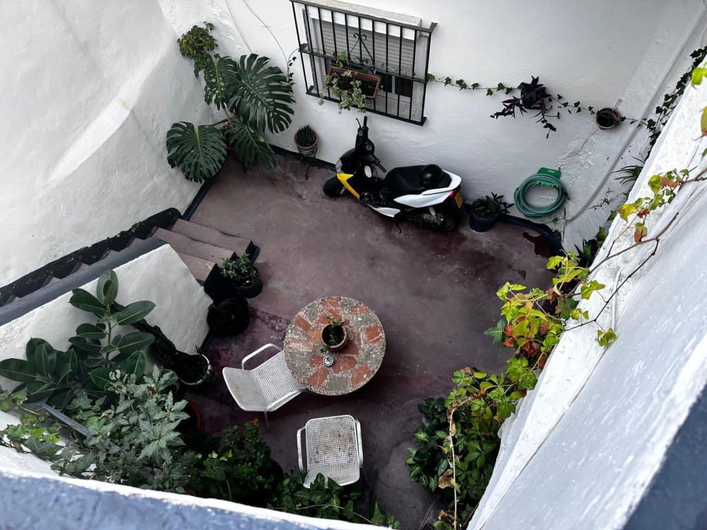 1 bedroom Apartment for sale in Arcos de la Frontera - € 46,000 (Ref: 9533795)