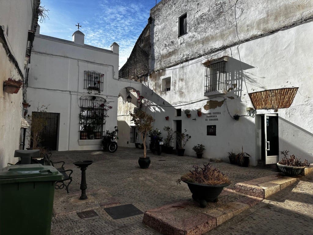 1 bedroom Apartment for sale in Arcos de la Frontera - € 46,000 (Ref: 9533795)