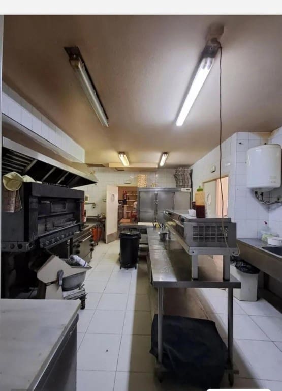 Commerciale in vendita in Salobrena - 207.260 € (Rif: 9533796)