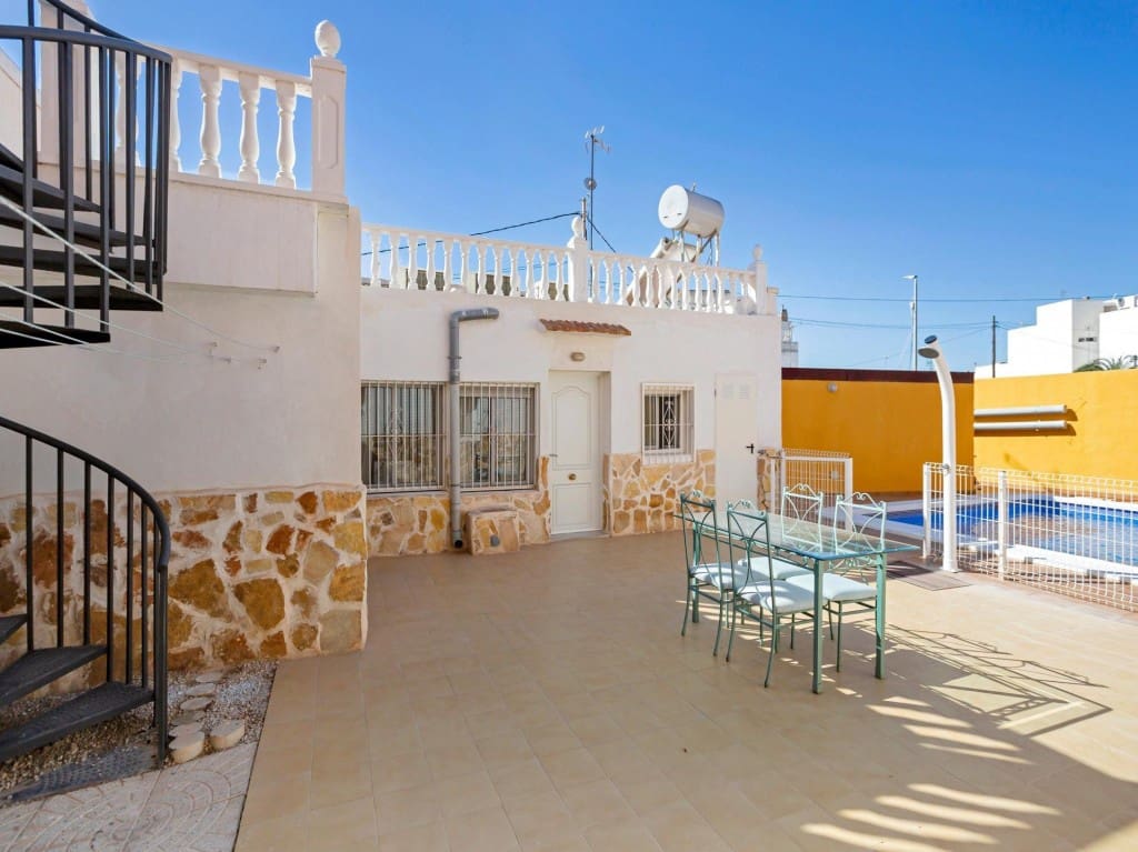 4 sypialnia Willa na sprzedaż w Los Montesinos z basenem garażem - 286 000 € (Ref: 9535778)