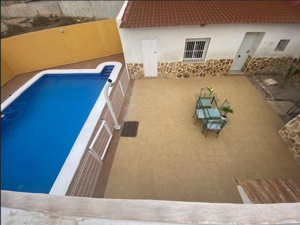 4 sypialnia Willa na sprzedaż w Los Montesinos z basenem garażem - 286 000 € (Ref: 9535778)