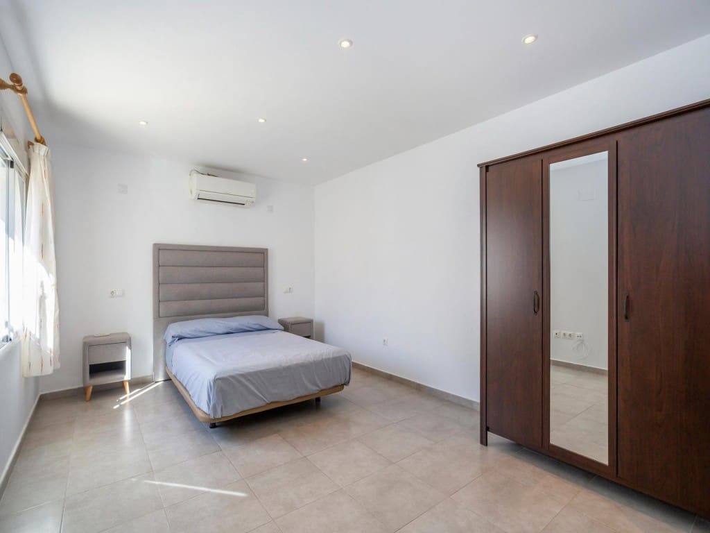 4 sypialnia Willa na sprzedaż w Los Montesinos z basenem garażem - 286 000 € (Ref: 9535778)